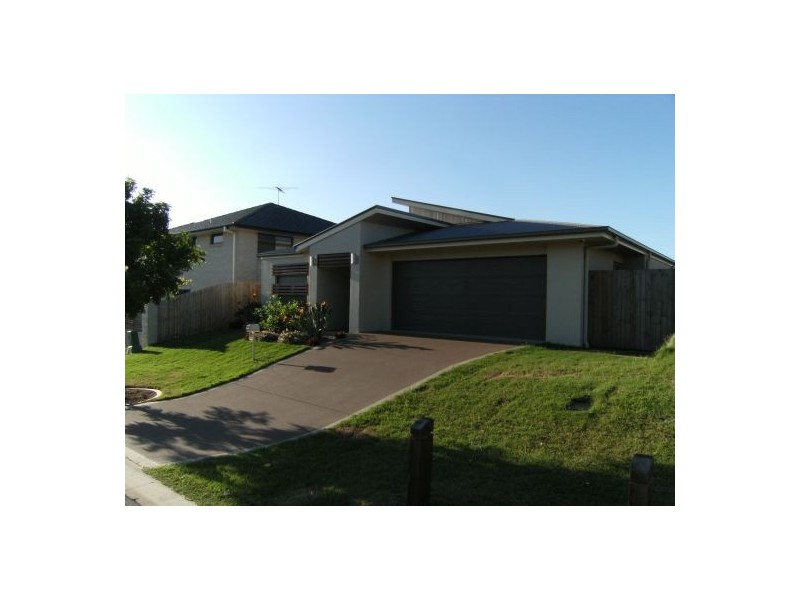 53 Larapinta Cct, Parkinson QLD 4115