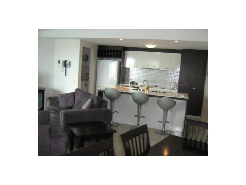 18 Fern St, Surfers Paradise QLD 4217