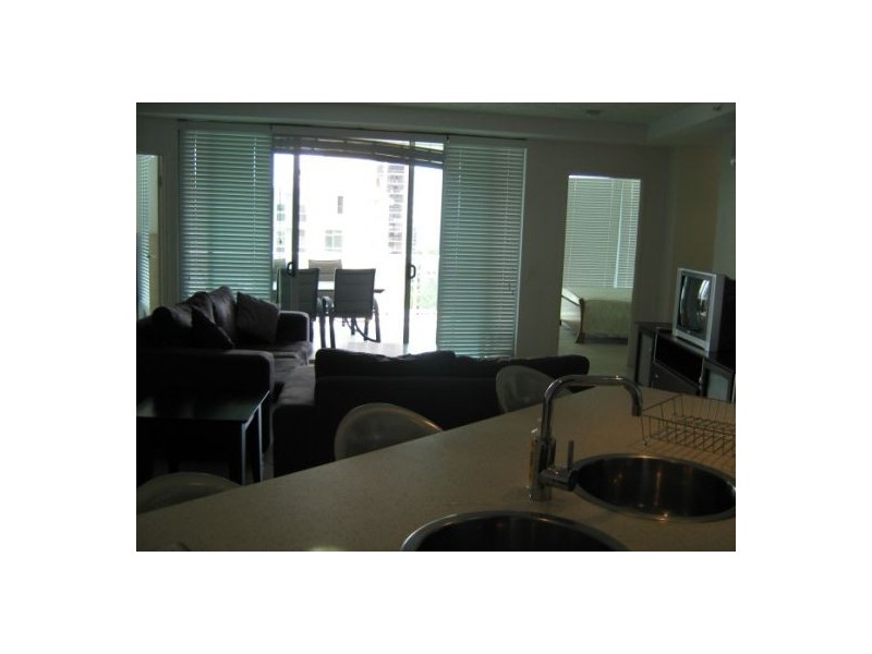 18 Fern St, Surfers Paradise QLD 4217