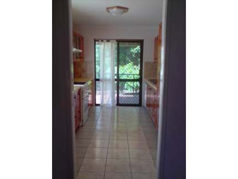 14 Parkway Rd, Macgregor QLD 4109