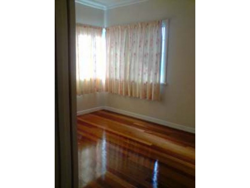 12 Meynell, Salisbury QLD 4107