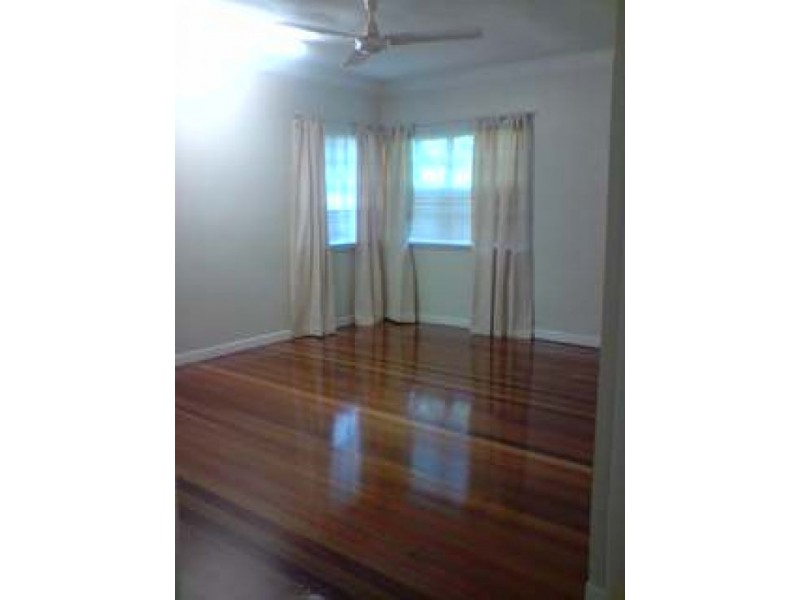 12 Meynell, Salisbury QLD 4107