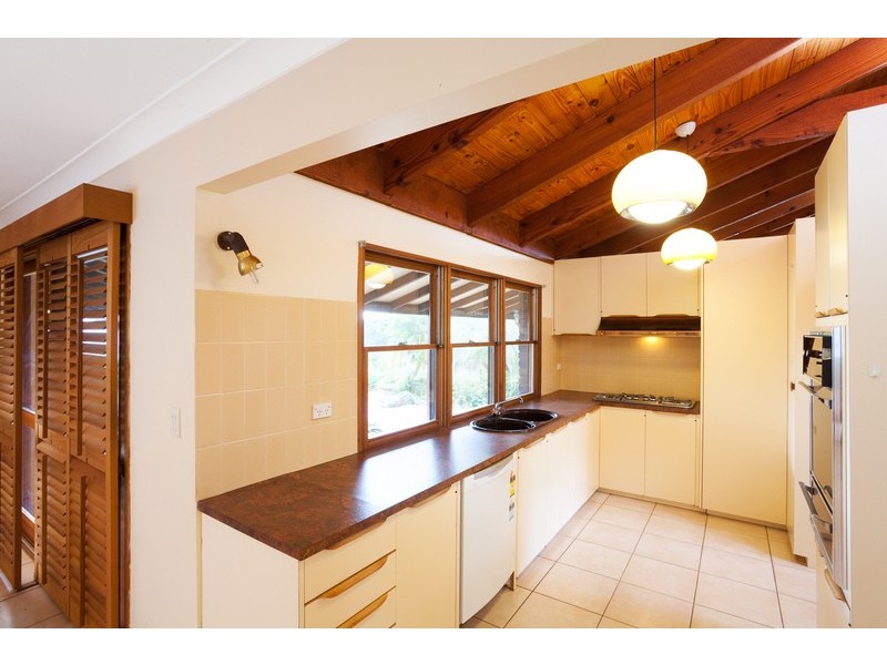 11 Faringdon Street, Robertson QLD 4109