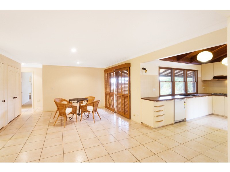 11 Faringdon Street, Robertson QLD 4109