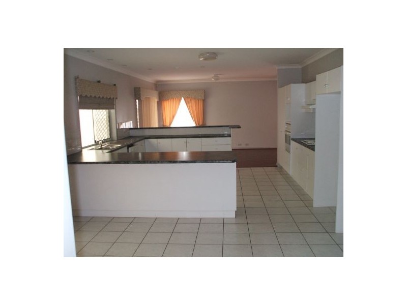 10 Park Avenue, Sunnybank Hills QLD 4109