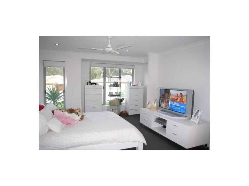 16 Copia Street, Calamvale QLD 4116