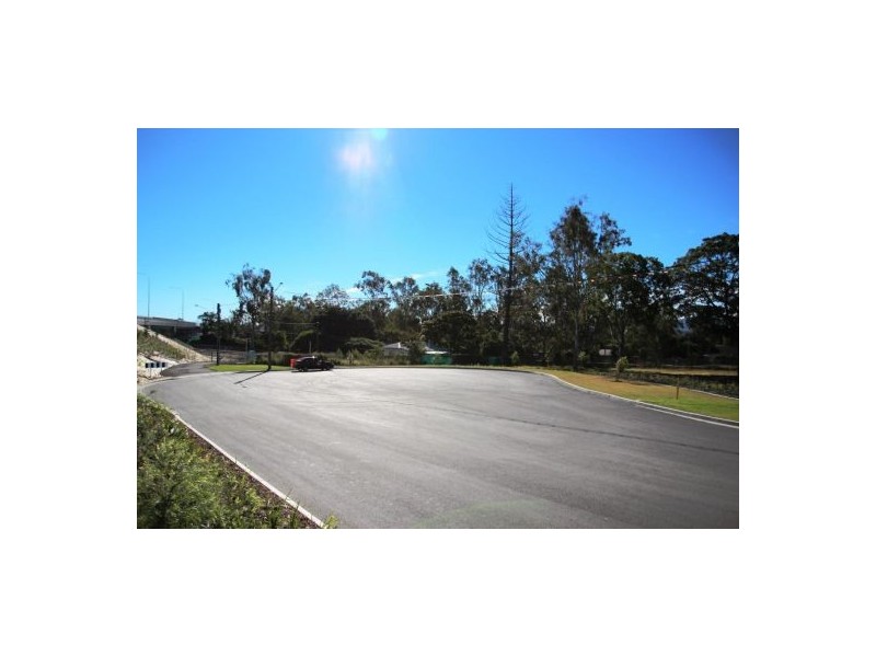 4,6 Hansells Parade, Riverview QLD 4303