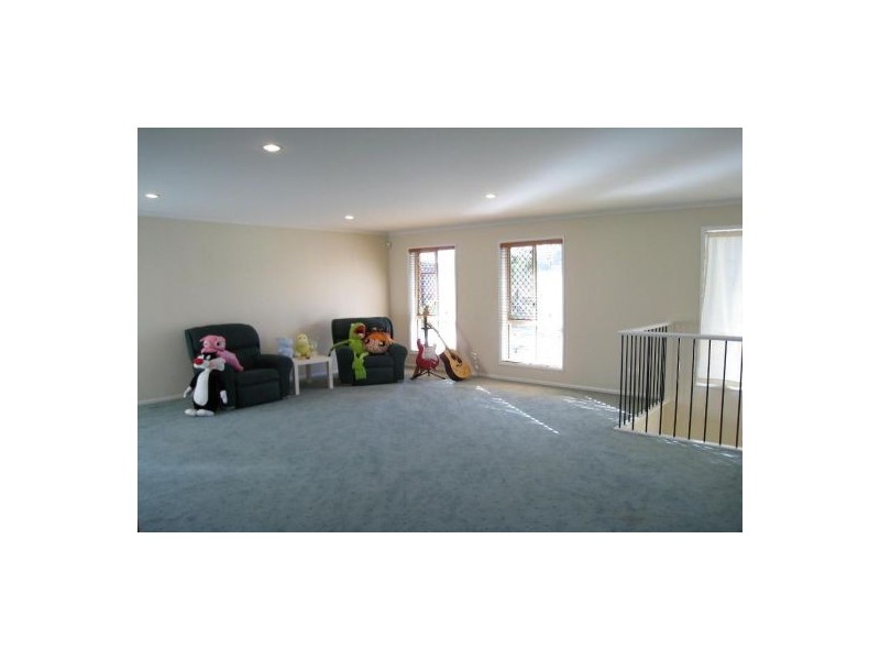 25A Parnassus St, Robertson QLD 4109