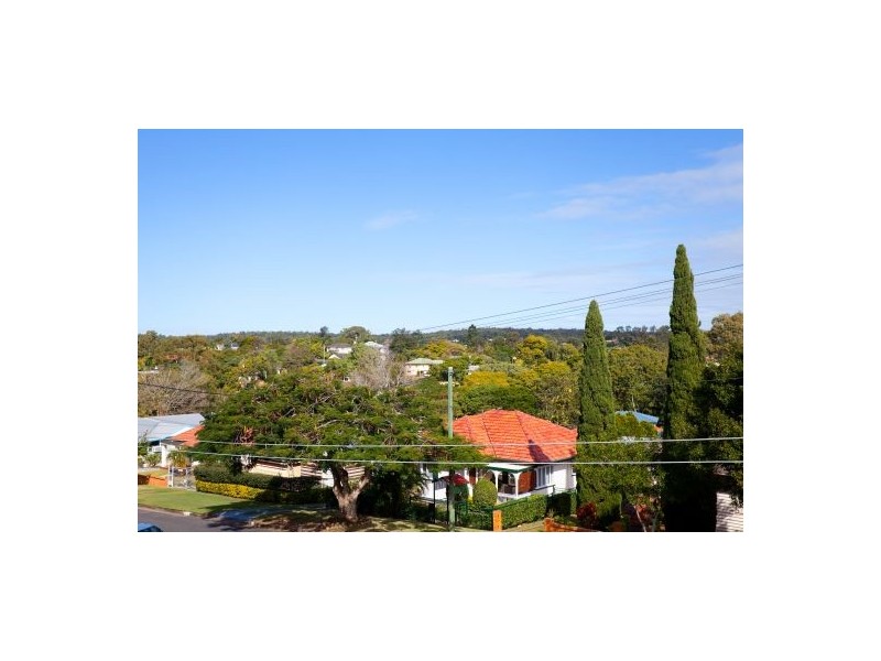 40 Albert St, Holland Park West QLD 4121