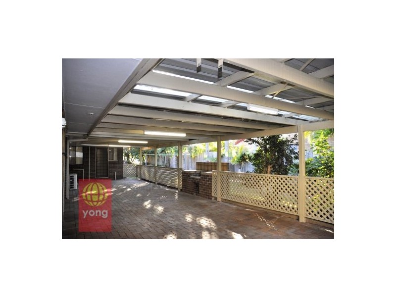 11 Arbour Way, Regents Park QLD 4118