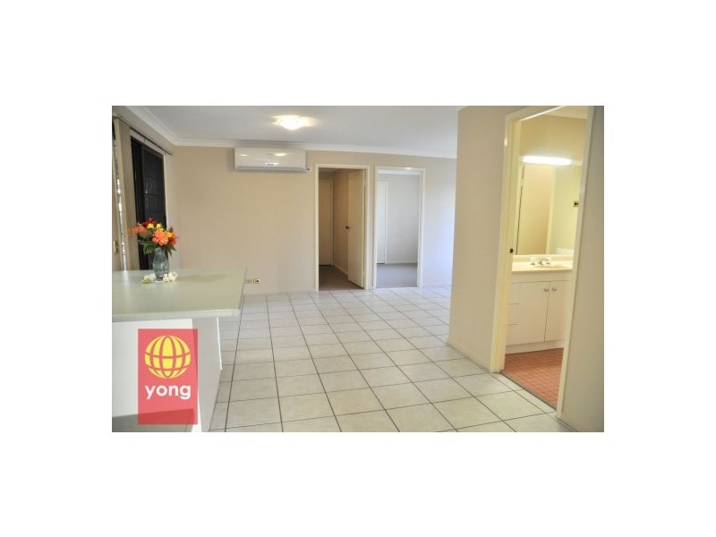 11 Arbour Way, Regents Park QLD 4118