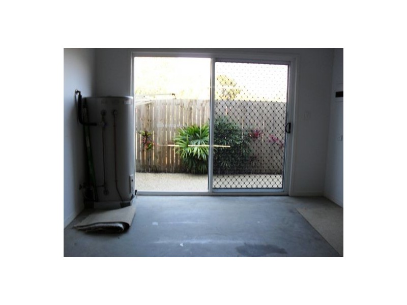 8/12 Kangaroo Ave, Bongaree QLD 4507