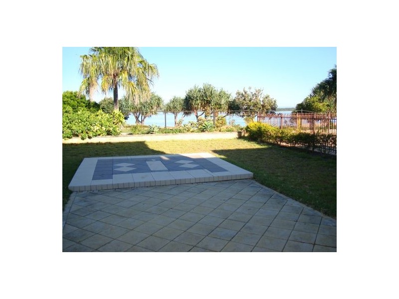 31 Seaside Dr, Banksia Beach QLD 4507