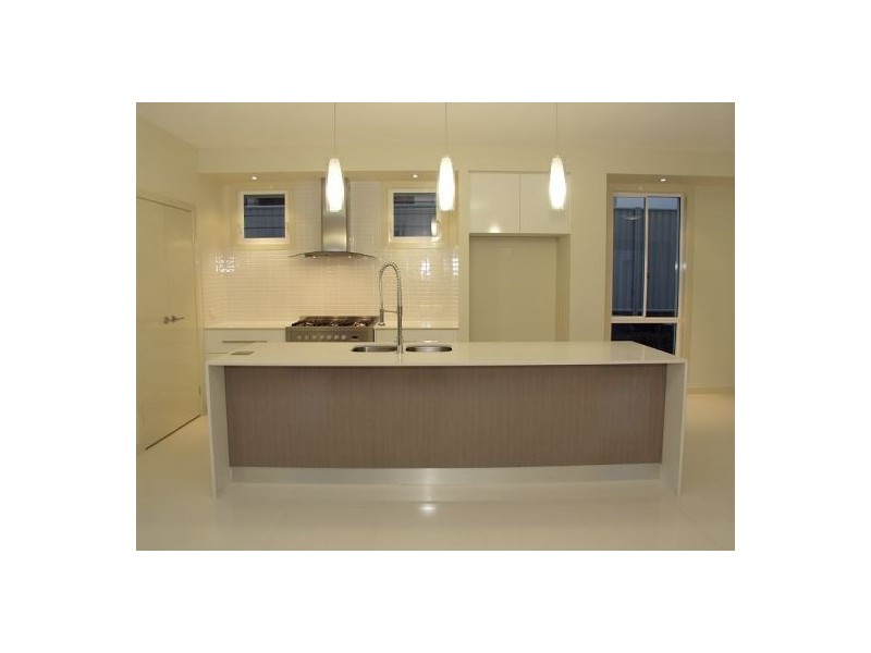 12 Langford St, Eight Mile Plains QLD 4113