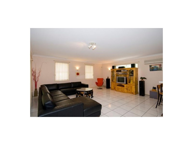 51 Honeysuckle Way, Calamvale QLD 4116