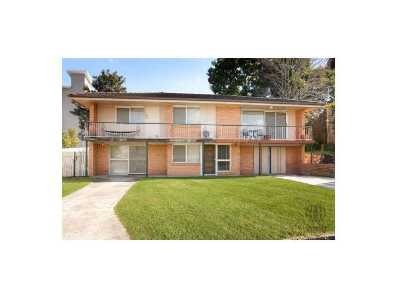 16 Le Grand St, Macgregor QLD 4109