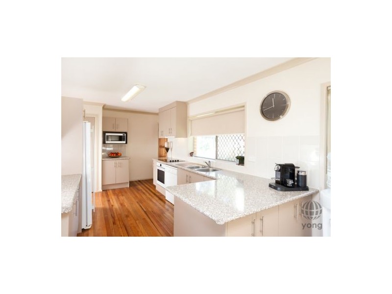 16 Le Grand St, Macgregor QLD 4109