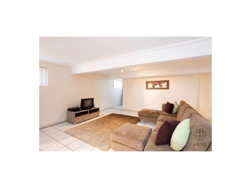 16 Le Grand St, Macgregor QLD 4109