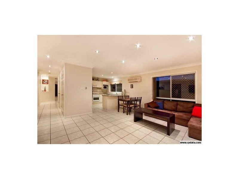 68 Paddington CR, Stretton QLD 4116