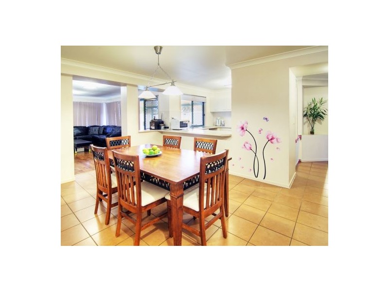 1 Hampshire Court, Calamvale QLD 4116