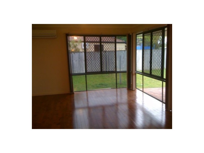 1 Hampshire Court, Calamvale QLD 4116