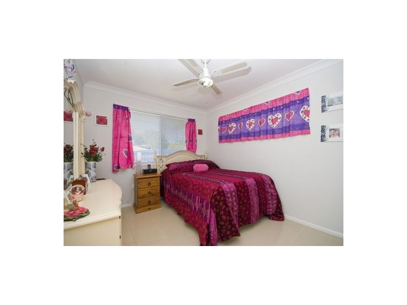 29 Bottlebrush Dr, Regents Park QLD 4118