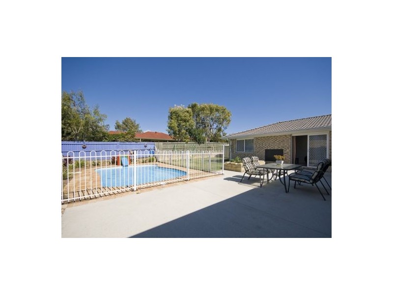 29 Bottlebrush Dr, Regents Park QLD 4118