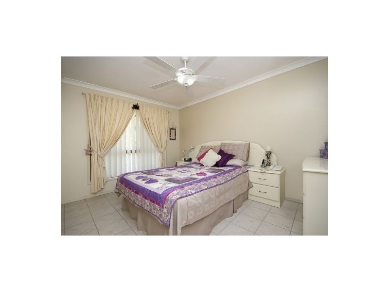 22 Centaurus Cr, Regents Park QLD 4118