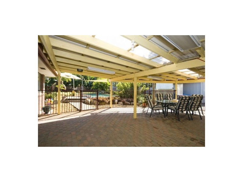 22 Centaurus Cr, Regents Park QLD 4118