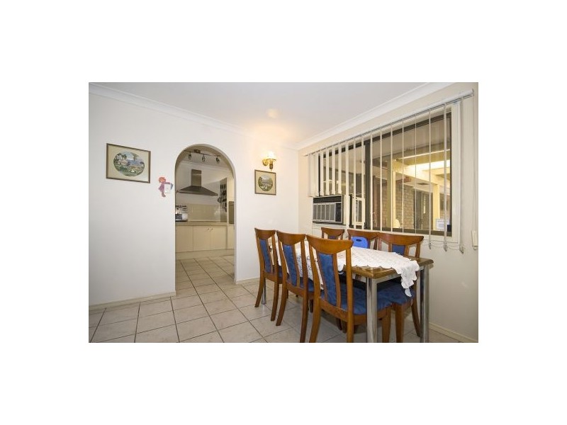 22 Centaurus Cr, Regents Park QLD 4118