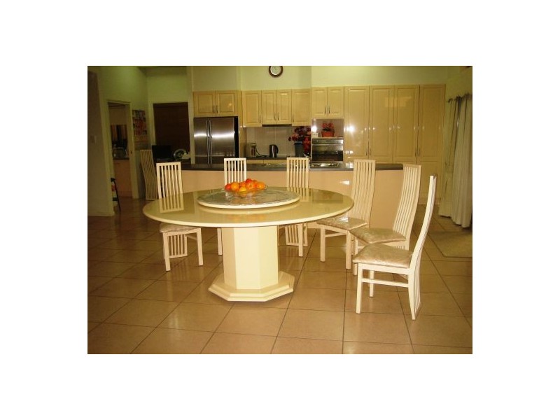 33 Apple Blossom Place, Eight Mile Plains QLD 4113