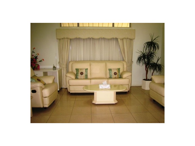 33 Apple Blossom Place, Eight Mile Plains QLD 4113