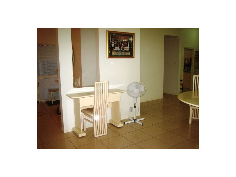 33 Apple Blossom Place, Eight Mile Plains QLD 4113