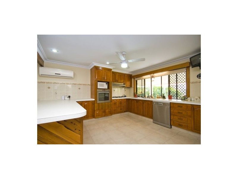 7 Resi Dr, Regents Park QLD 4118