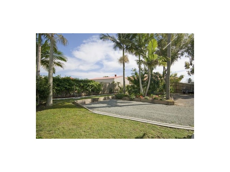 7 Resi Dr, Regents Park QLD 4118