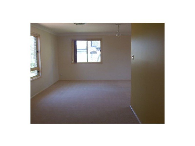 72 Golden Ave, Calamvale QLD 4116