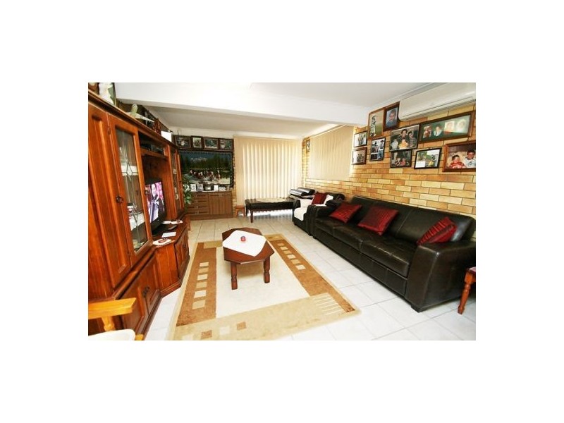 19 Pompadour St, Sunnybank Hills QLD 4109