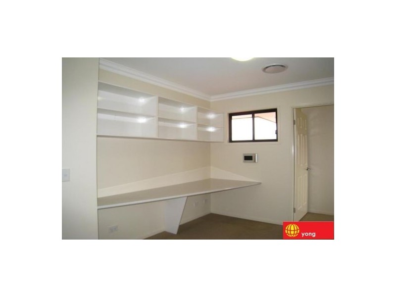 Stretton QLD 4116