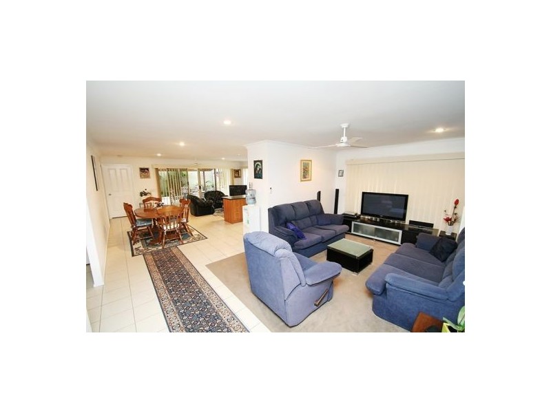 14  Goongarrie Cr, Parkinson QLD 4115