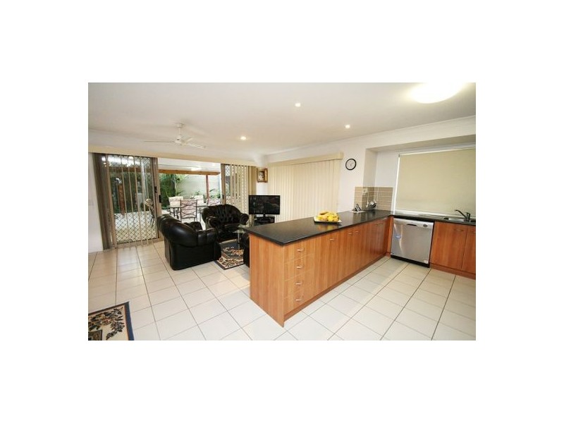 14  Goongarrie Cr, Parkinson QLD 4115