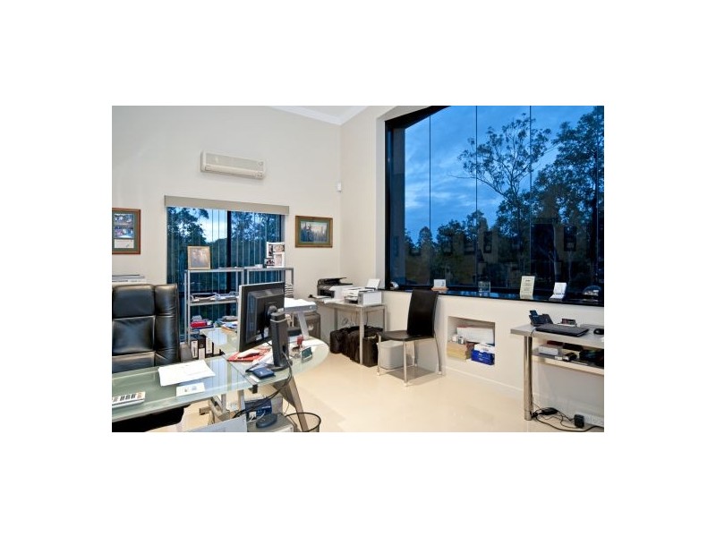 31 Bluebird Ct, Greenbank QLD 4124