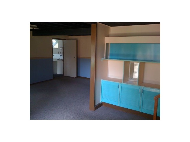 1 Laver Street, Macgregor QLD 4109