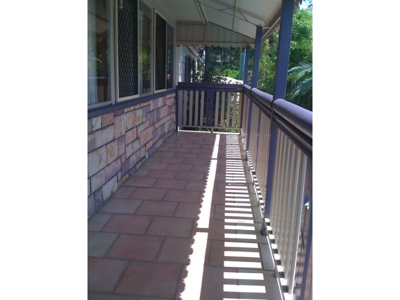 1 Laver Street, Macgregor QLD 4109