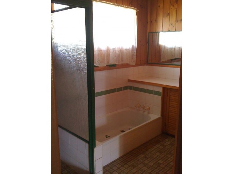 1 Laver Street, Macgregor QLD 4109