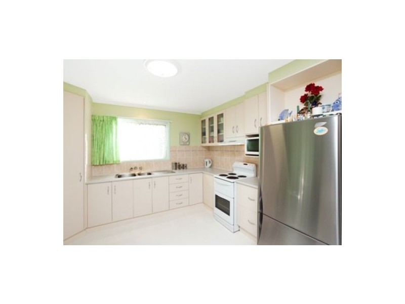 8 Gladewood Dr, Daisy Hill QLD 4127