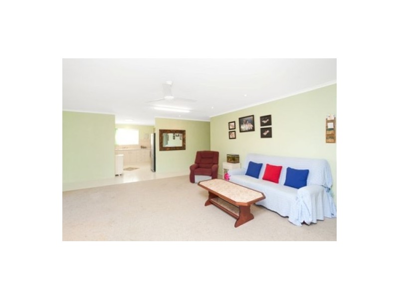 8 Gladewood Dr, Daisy Hill QLD 4127