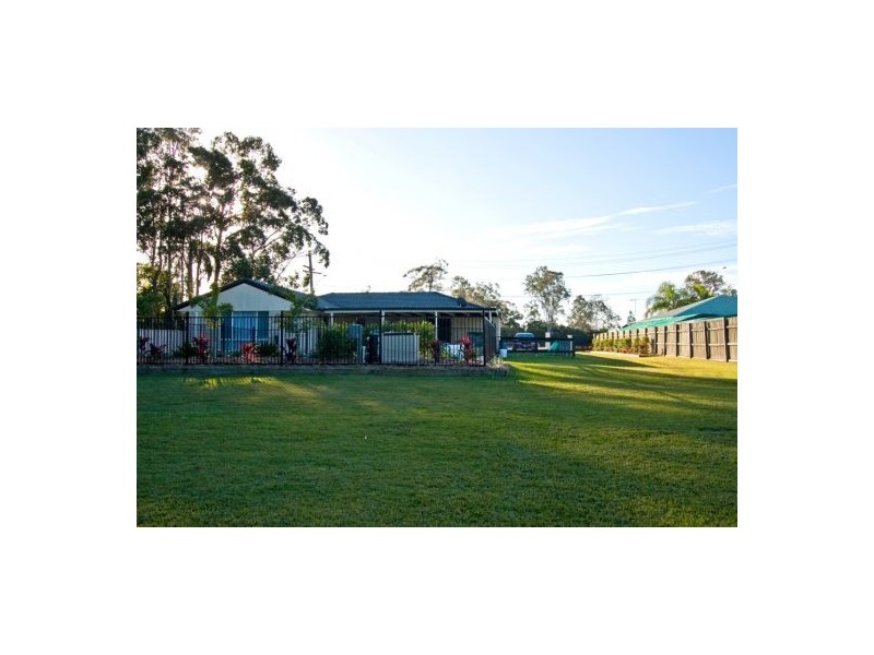 14 Clarks Rd, Loganholme QLD 4129