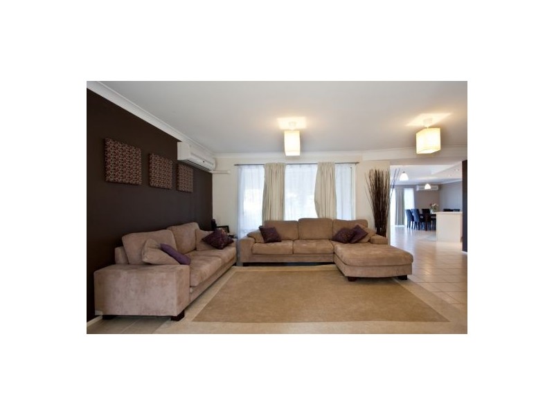 14 Clarks Rd, Loganholme QLD 4129