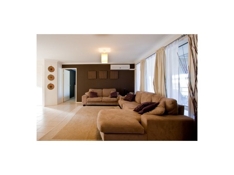 14 Clarks Rd, Loganholme QLD 4129