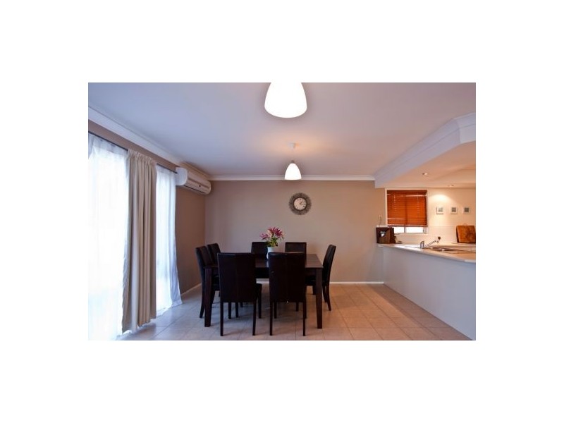 14 Clarks Rd, Loganholme QLD 4129